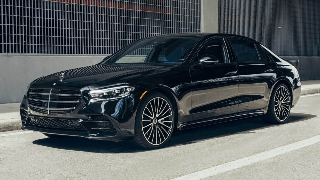 Mercedes-Benz-S580-Sedan-Front